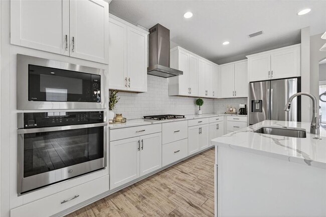 Building Photo - 5532 Del Coronado Dr