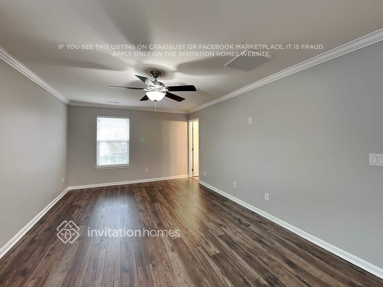 Building Photo - 223 Elba Dr