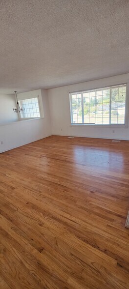Building Photo - 2200 Merchant Way