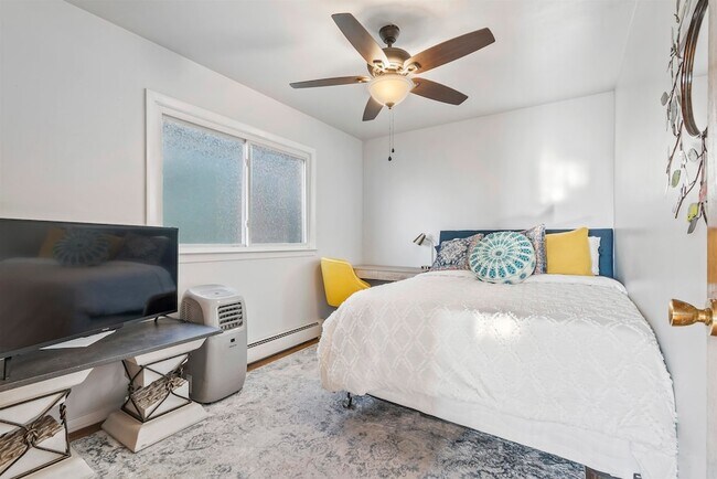 Building Photo - 290 Randolph Ave