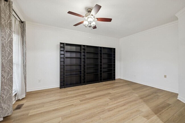 Building Photo - Located in the highly desirable McKays Mill community in Franklin, TN