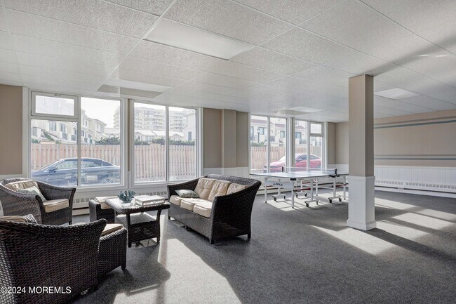 Building Photo - 675 Ocean Ave N