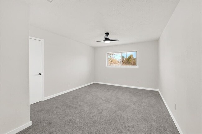 Building Photo - 11807 Oceanview St