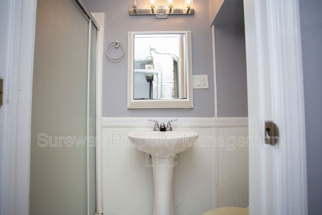 Building Photo - 22 Hamal Ct