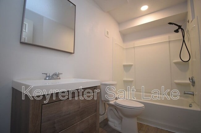 Building Photo - 2726 E Iron Bark Alley