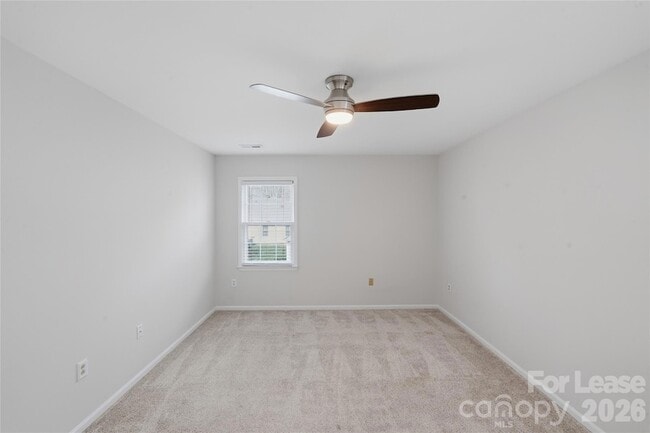 Building Photo - 805 Farm Tree Ln