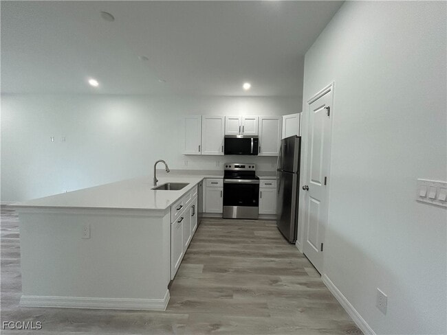 Building Photo - 453 Bell Blvd