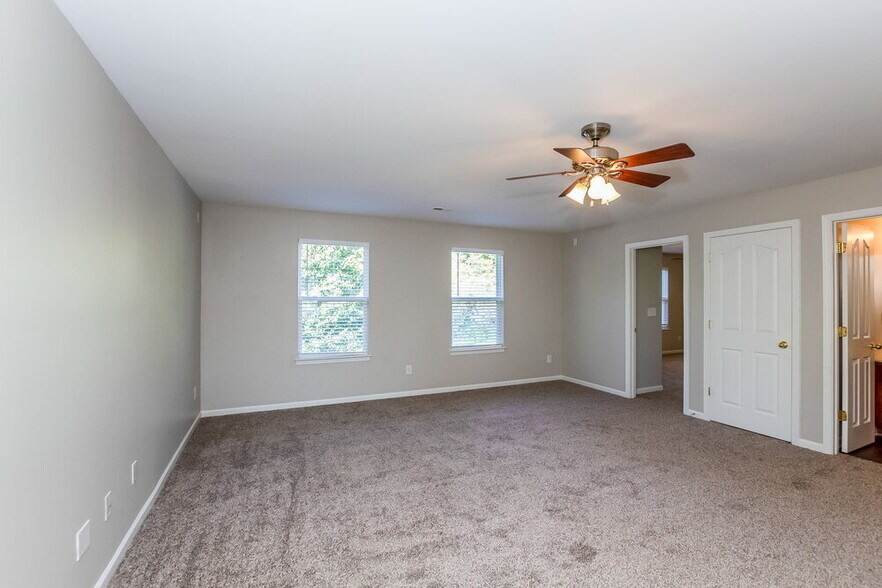 Building Photo - 8504 Old Potters Rd