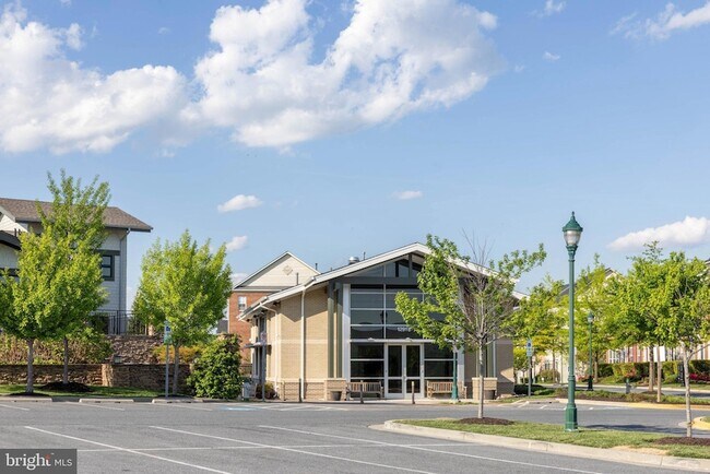 Building Photo - 12824 Clarksburg Square Rd