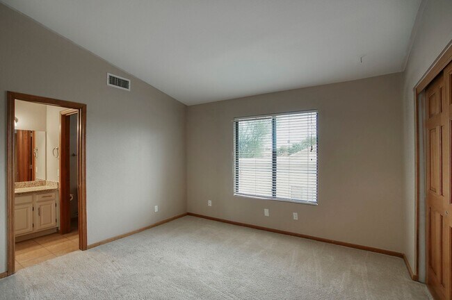 Building Photo - Spacious Tempe 4 bedroom