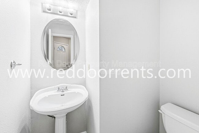 Building Photo - 2249 Collins Way