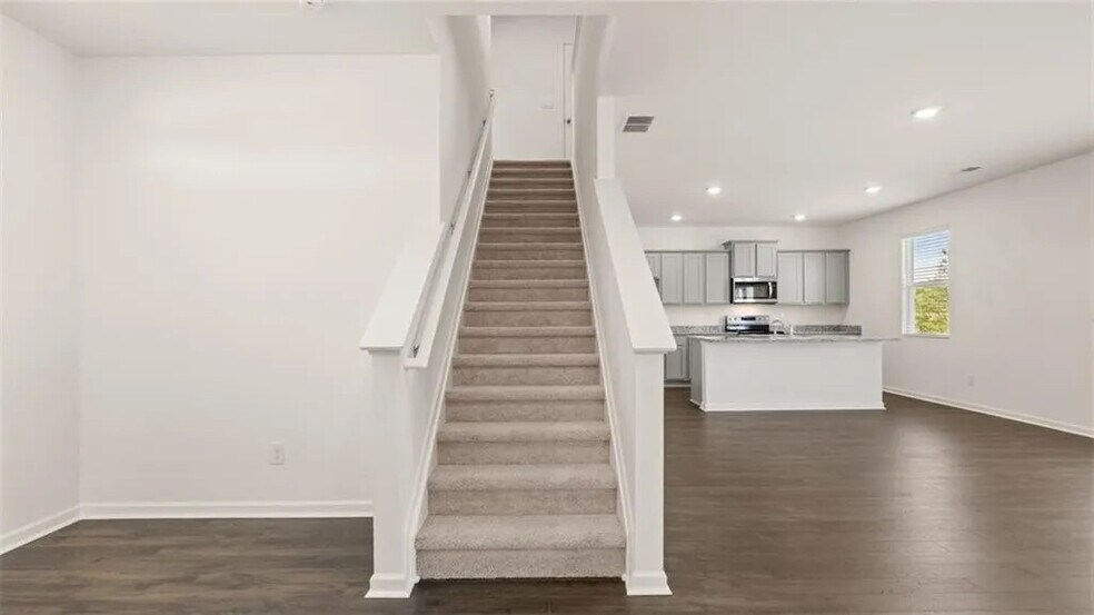 Building Photo - Room in Single Family Home on Aster Ave