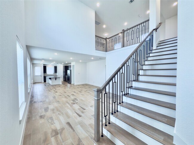 Building Photo - 15206 Cortines Ct