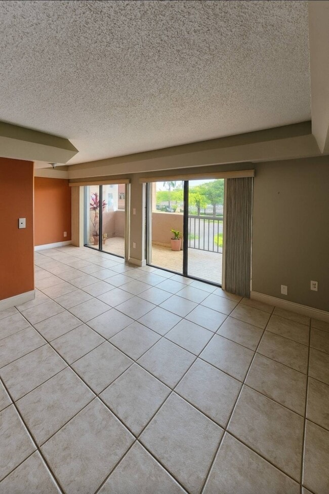 Primary Photo - 5900 SW 127th Ave