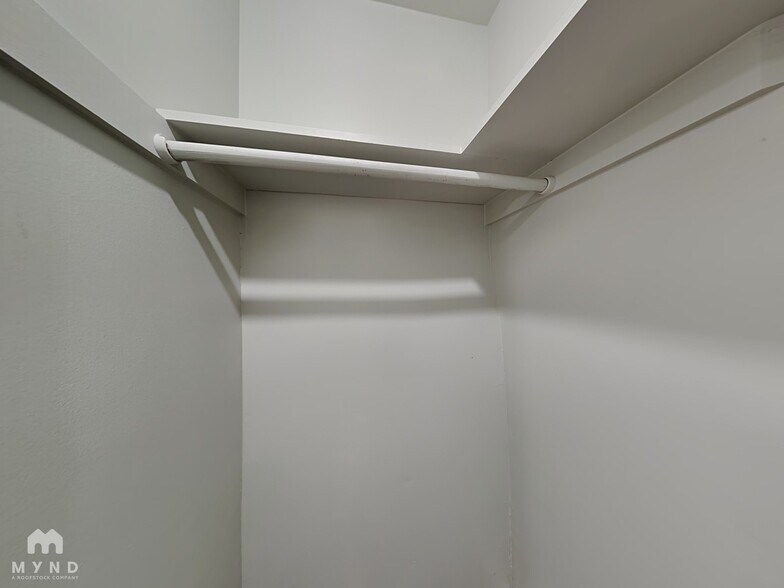 Building Photo - 14515 Alrover St
