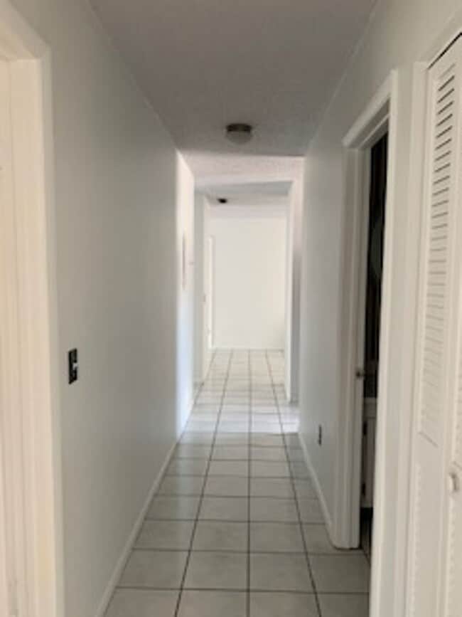 Building Photo - $300 OFF FIRST MONTHS RENT! Available now!