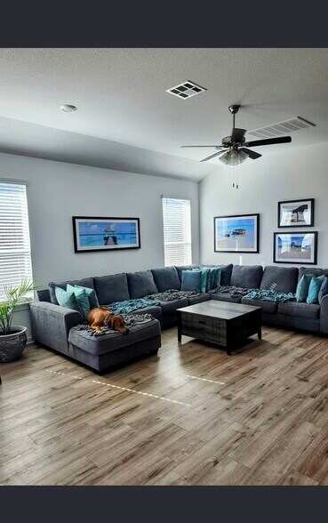 Building Photo - 1920 Centerline Ln