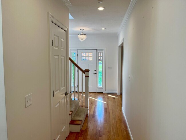 Building Photo - Lawton Lane Management