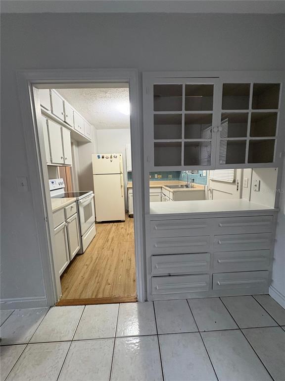 Building Photo - 1137 NE 9th St