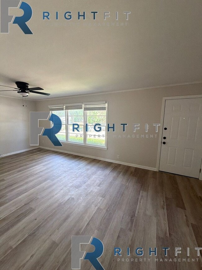 Building Photo - Newly Renovated House in Texarkana