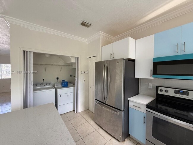 Building Photo - 1512 SE 31st Ct