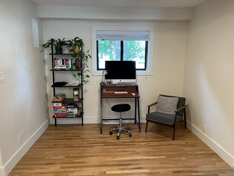 Building Photo - 2754 N Prospect St