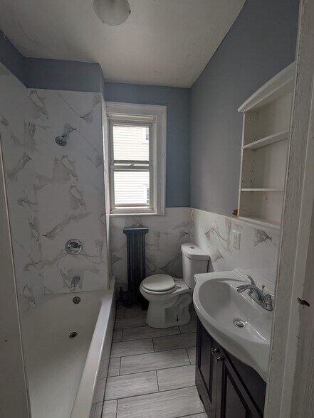 Building Photo - 225 Lembeck Ave