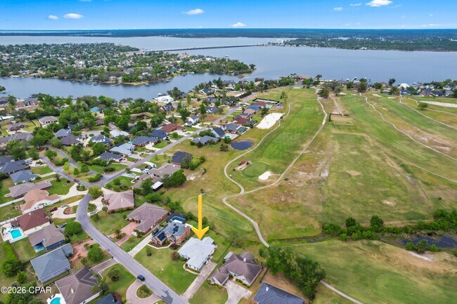 Building Photo - 3243 Country Club Dr