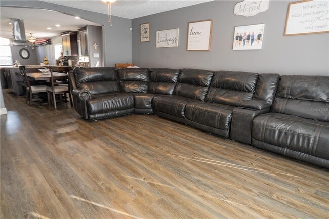 Building Photo - 1038 Singleton Cir