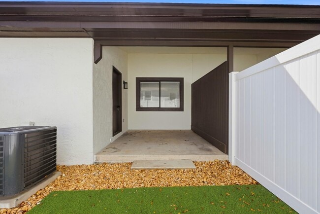 Building Photo - 1331 Cedar St