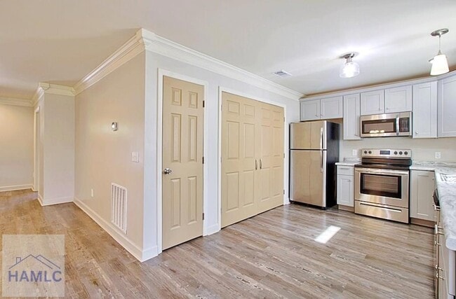 Building Photo - 5777 E Oglethorpe Hwy