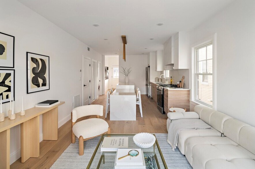 Building Photo - 65 Merriam St