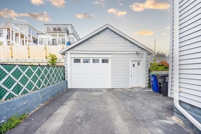 Building Photo - 19 Puritan Rd