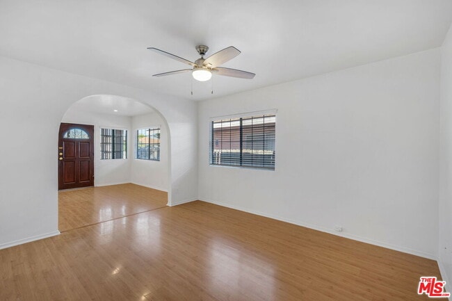 Building Photo - 11882 Ramona Ave