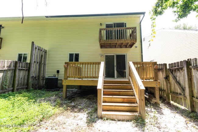 Building Photo - 117 Brenda Dr