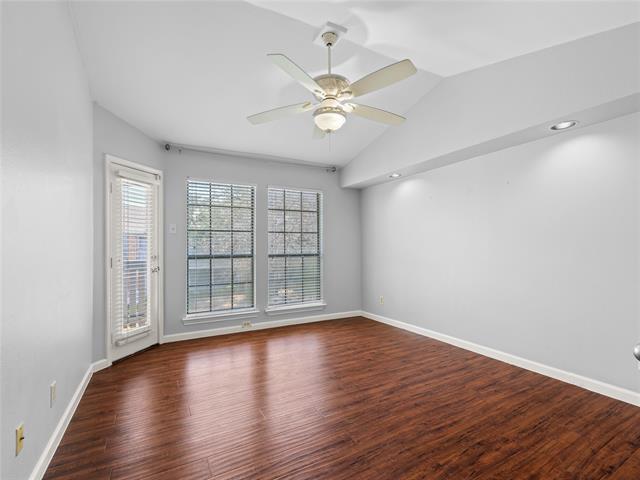 Building Photo - 3101 Townbluff Dr