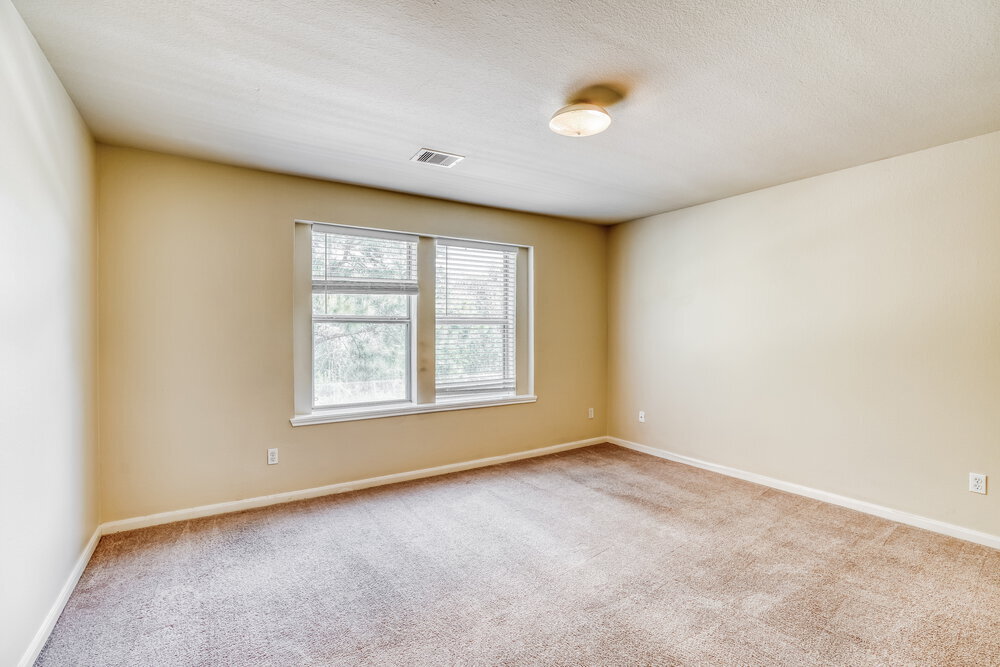 Building Photo - 8131 Barnes Ridge Ln