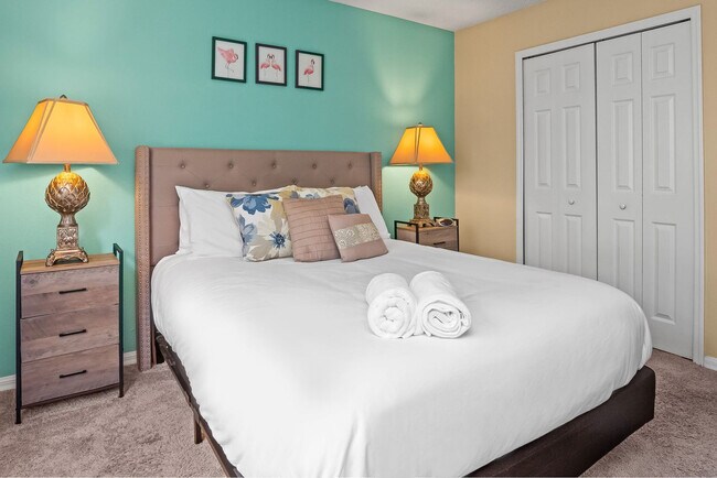 Building Photo - 127 Pompano Beach Dr