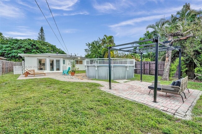 Building Photo - 1605 NW 7th Terrace