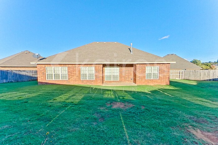 Building Photo - 12784 SE 21st Ct