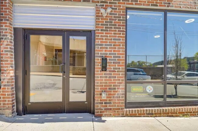 Building Photo - 3809 Liberty Ave