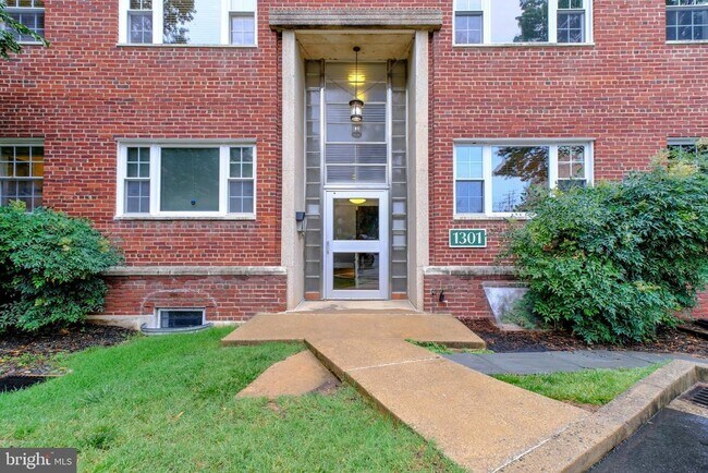 Primary Photo - 1301 N Ode St
