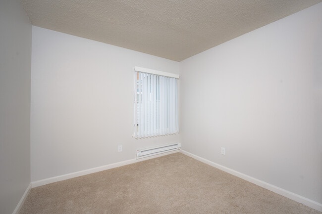 BW 2BD 1bed1 - Breakwater Apartments