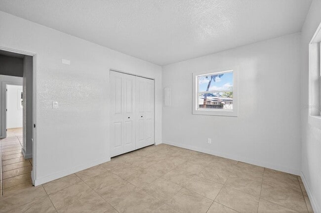 Building Photo - 773 W Harbor Dr S