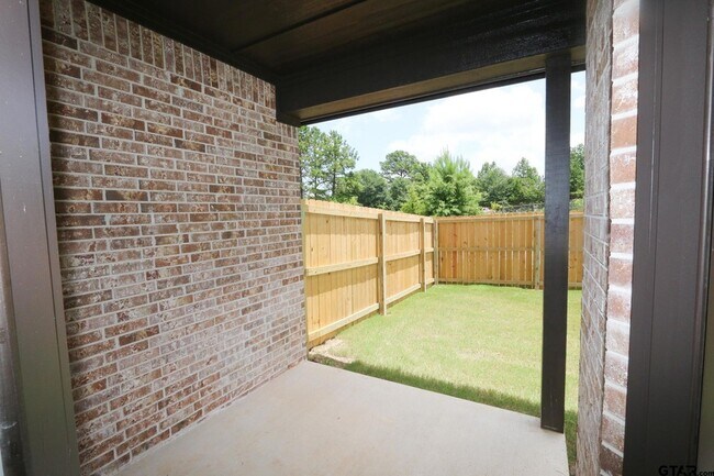 Building Photo - 10243 County Rd 135
