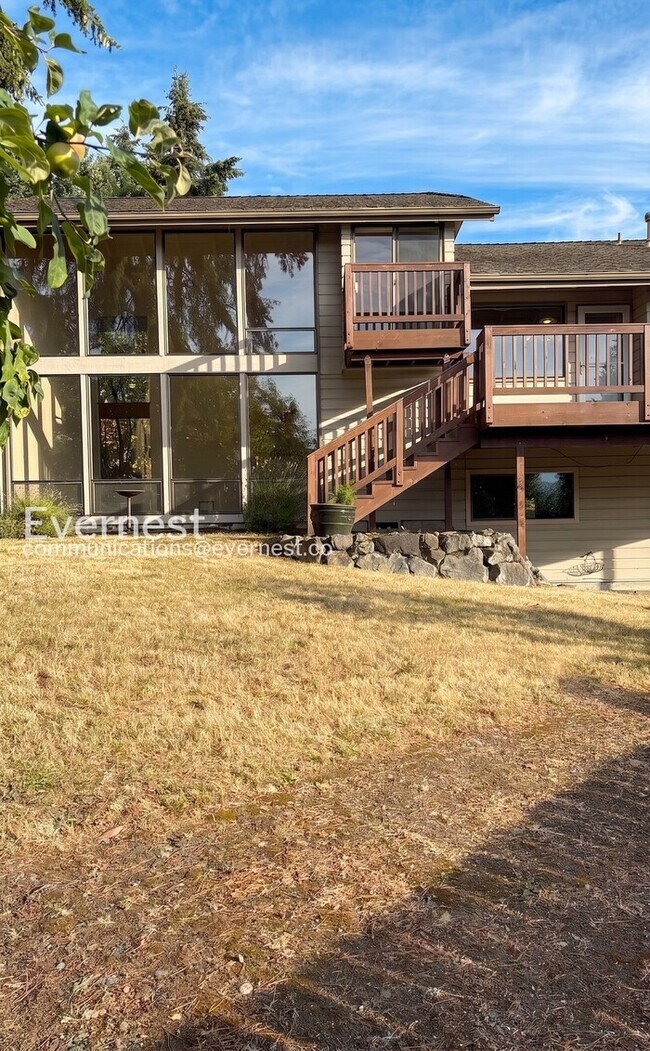 Building Photo - 4-Bed/2.5-Bath Home/ Voucher Accepted/ Available Soon!