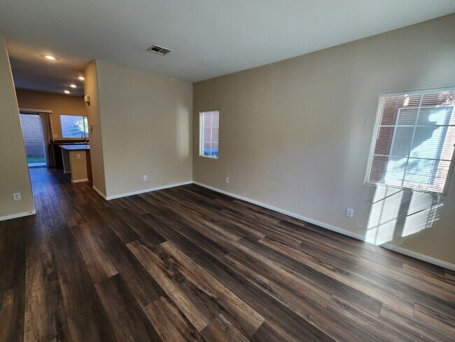 Building Photo - Lovely 3-Bedroom Home in a cul-de-sac