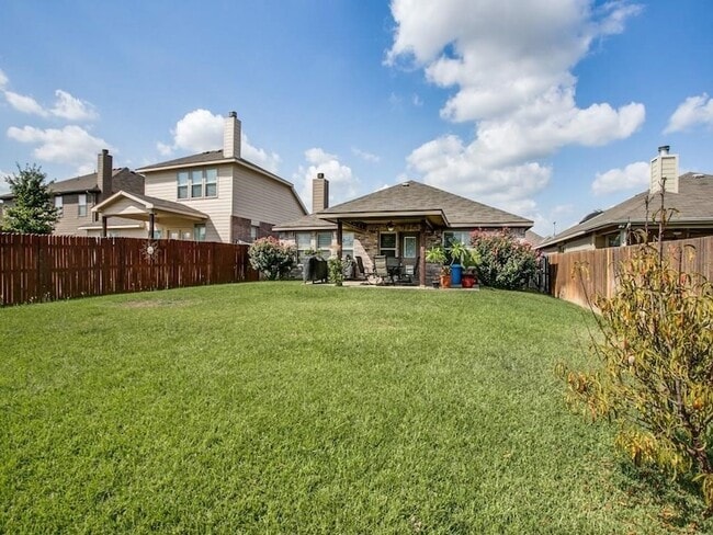 Building Photo - 10333 Bradshaw Dr