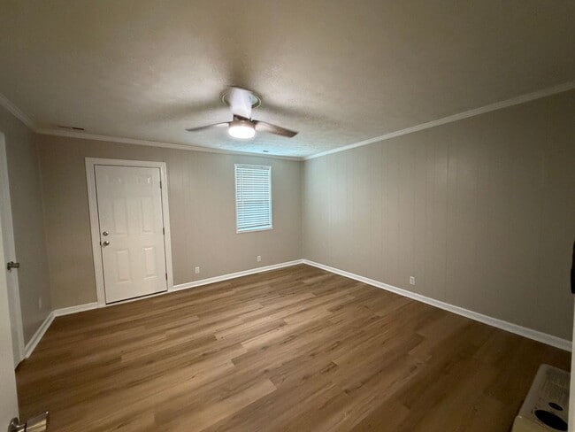 Building Photo - 53 Pelham Heights