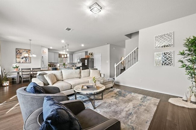 Building Photo - 446 Grace Lilly Dr